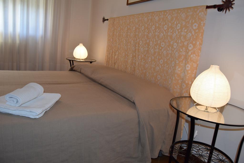 Casa Vacanza E Per Lavoro Elena E Carla Spinea Luaran gambar